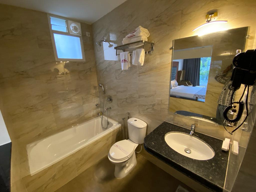 hotel_img