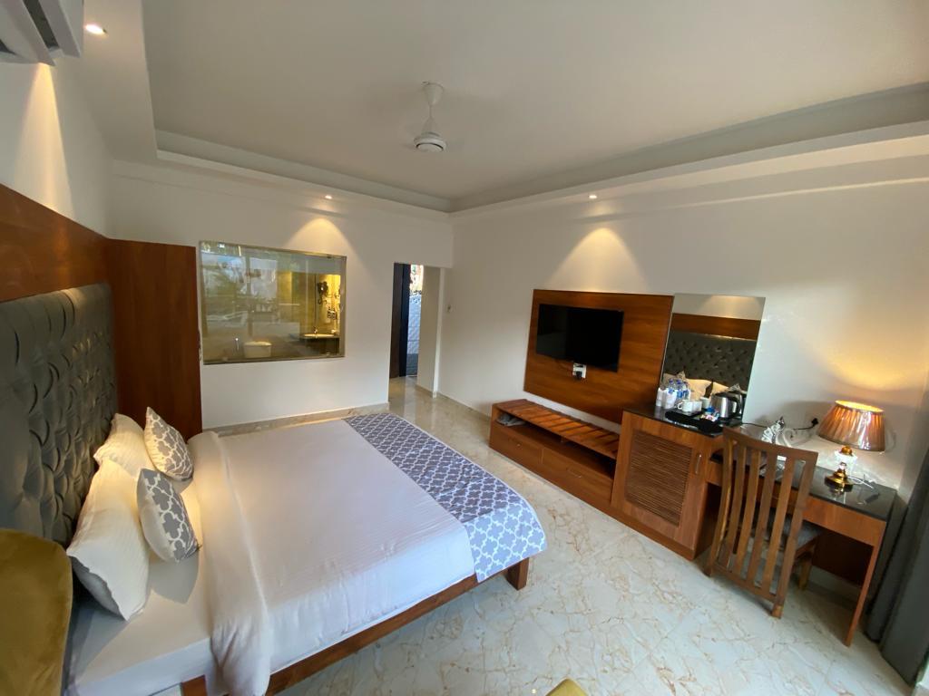 hotel_img