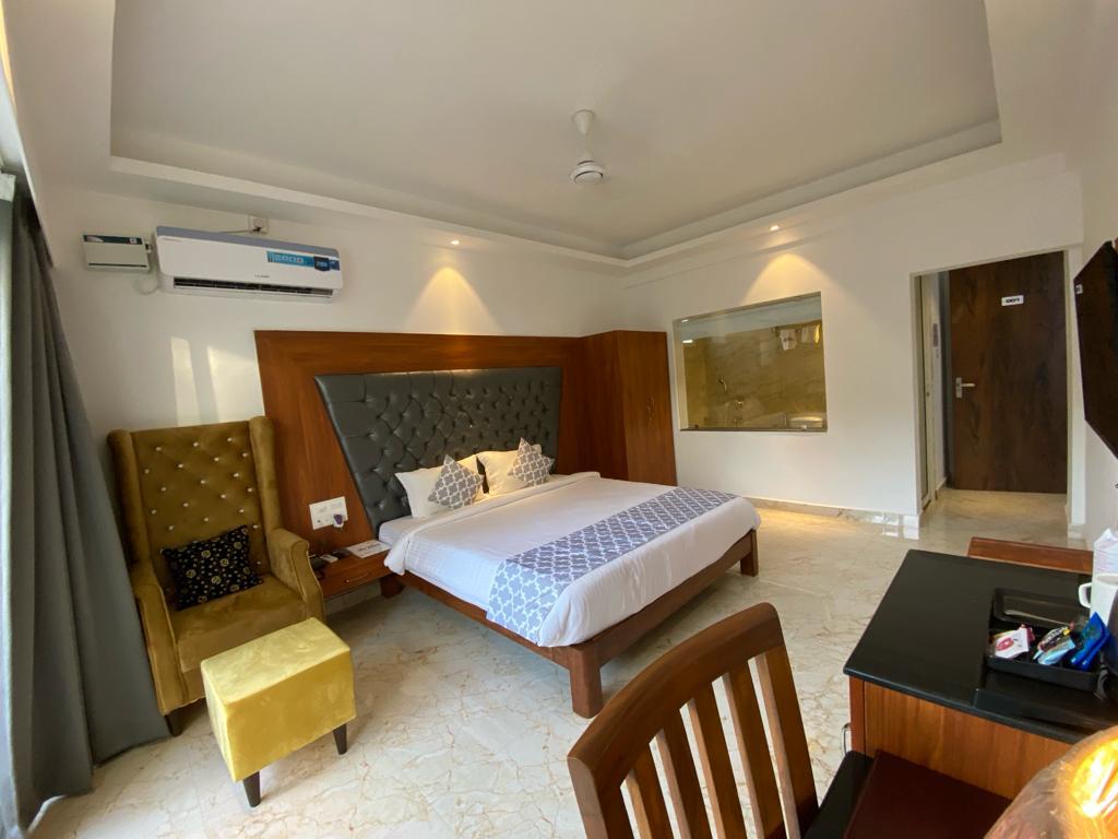 hotel_img