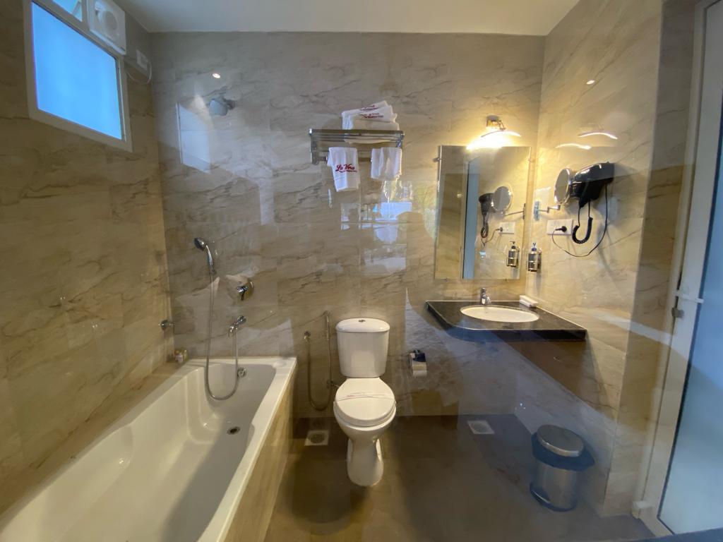 hotel_img